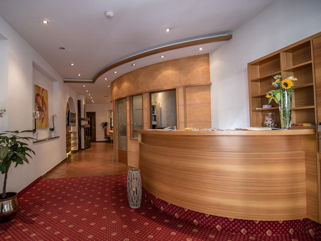 سيرفاوس Apart- Hotel Sonnhof Royal المظهر الخارجي الصورة